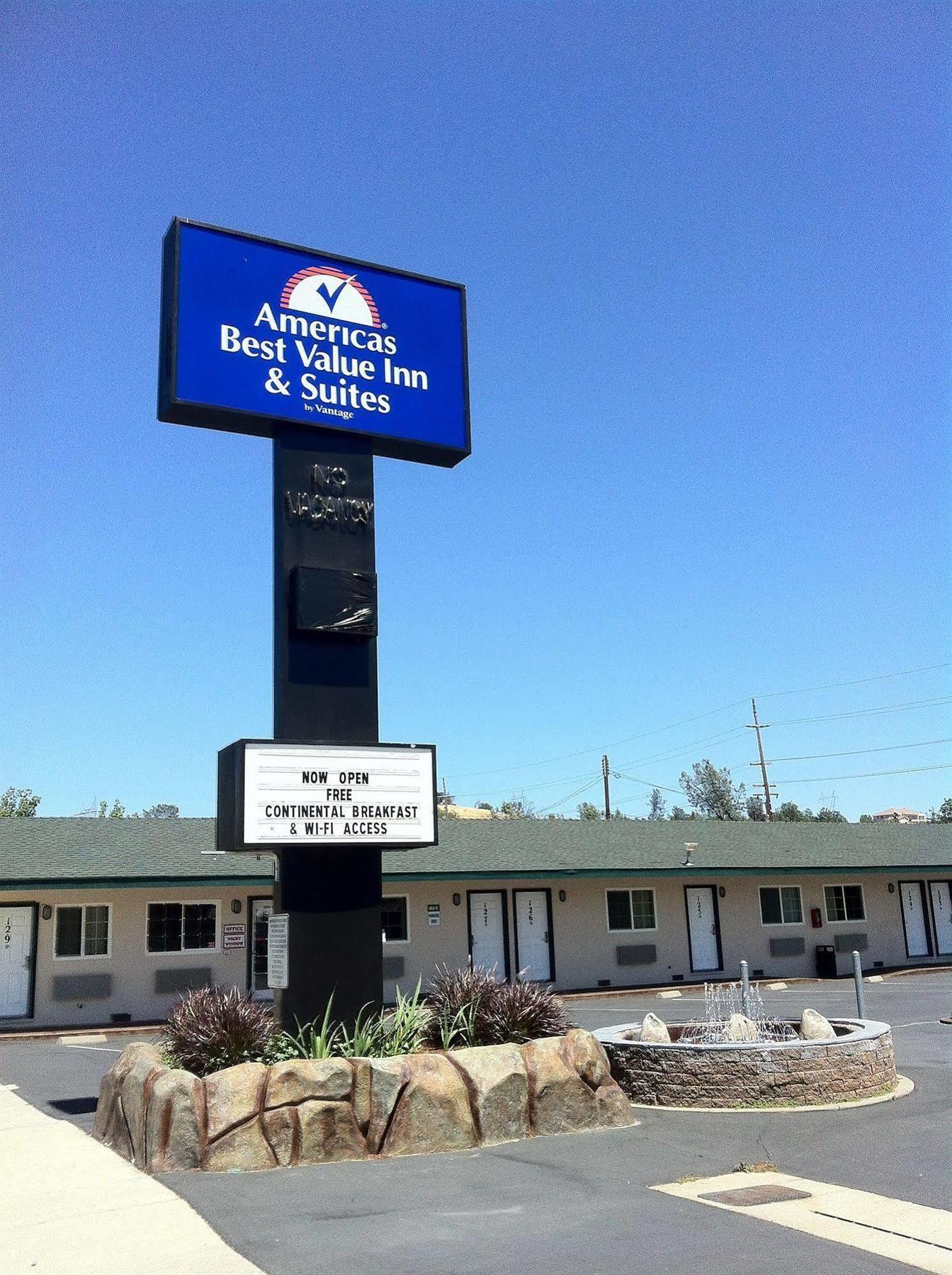 Value Inn & Suites Рединг Екстериор снимка