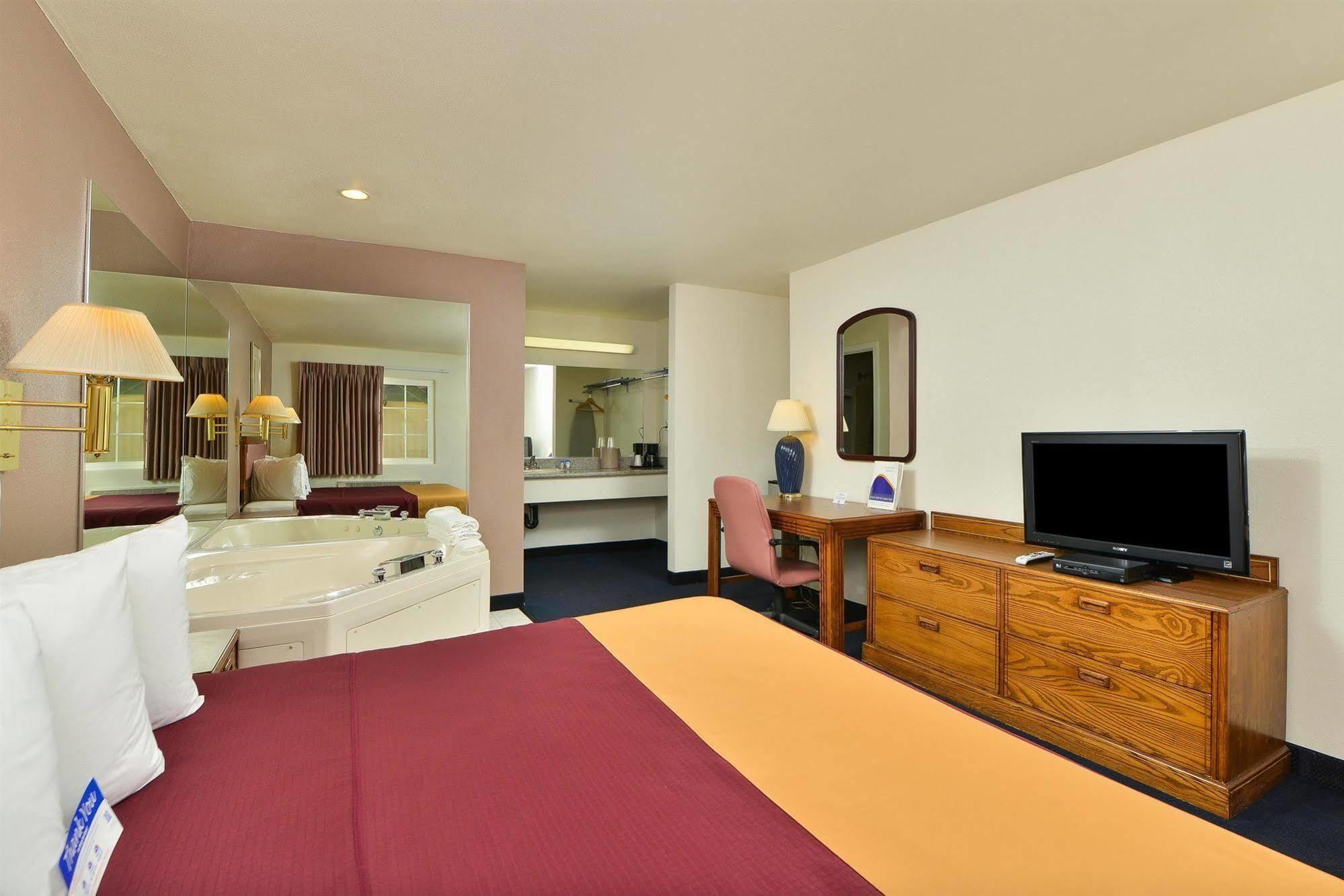 Value Inn & Suites Рединг Екстериор снимка