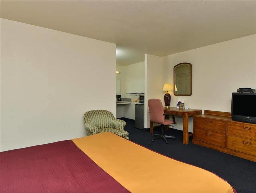 Value Inn & Suites Рединг Екстериор снимка