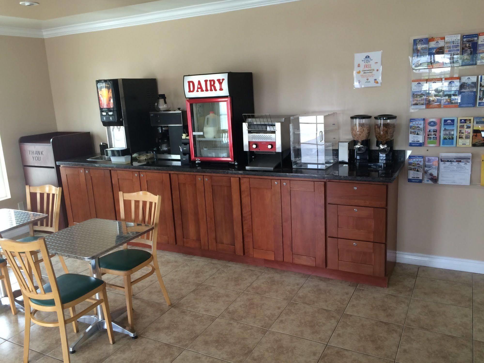 Value Inn & Suites Рединг Екстериор снимка