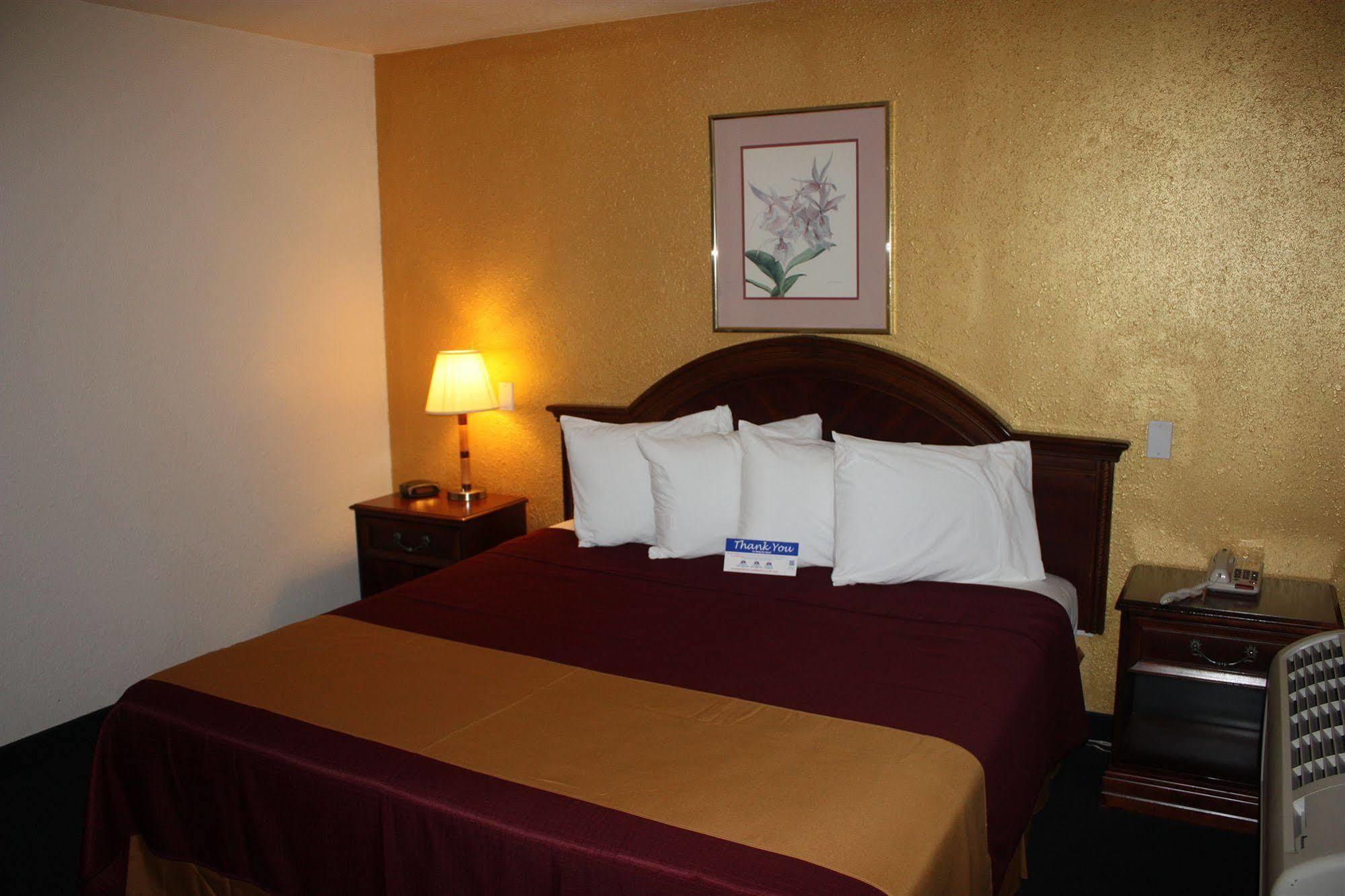 Value Inn & Suites Рединг Екстериор снимка